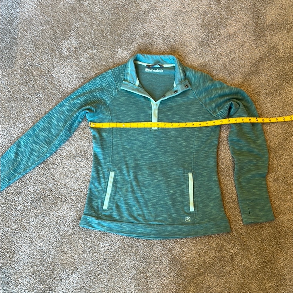 Women’s Teal Quarter-Zip Pullover. Size M